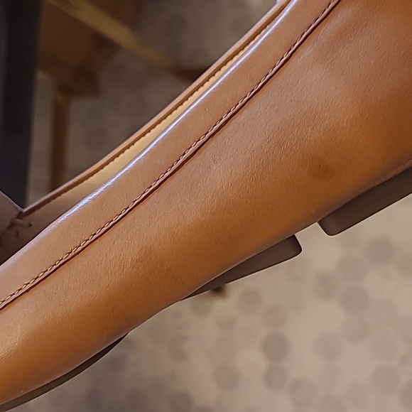 VIONIC camel flats - Picture 10 of 10